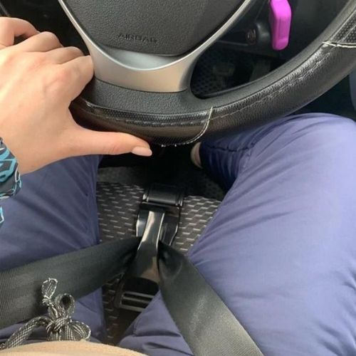 Comfortable Pregnancy Seat Belt Adjuster Car Safety Belt Positioner for Expectant Mothers Plus Size and Post Abdominal Surgery Patients