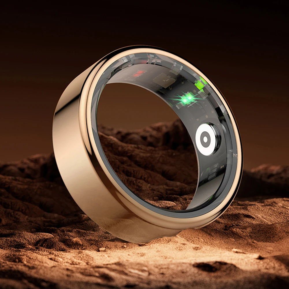 Smart Ring realizzato con materiali resistenti e leggeri, monitora i parametri di salute, riceve notifiche e si sincronizza con i dispositivi mobili per offrire praticità e stile.