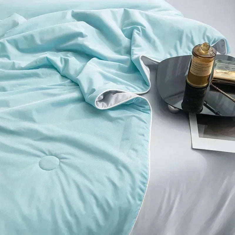 Cooling Blanket – Stay Refreshed All Night Without Sacrificing Comfort