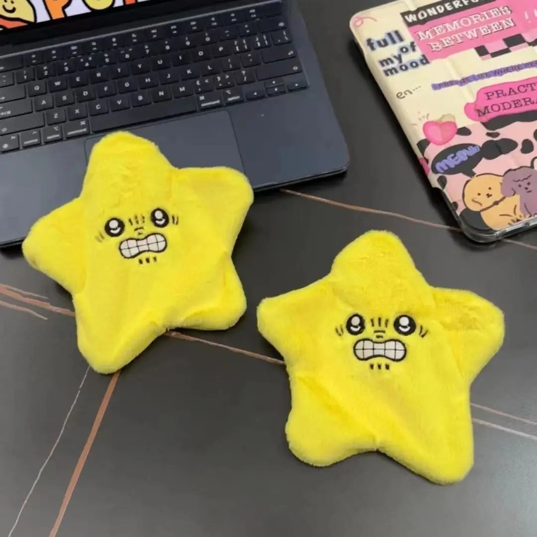 ダンシングスターぬいぐるみは、柔らかく高品質の素材で作られており、インタラクティブで楽しいので、抱きしめたり、遊んだり、装飾したりするのに最適です。
