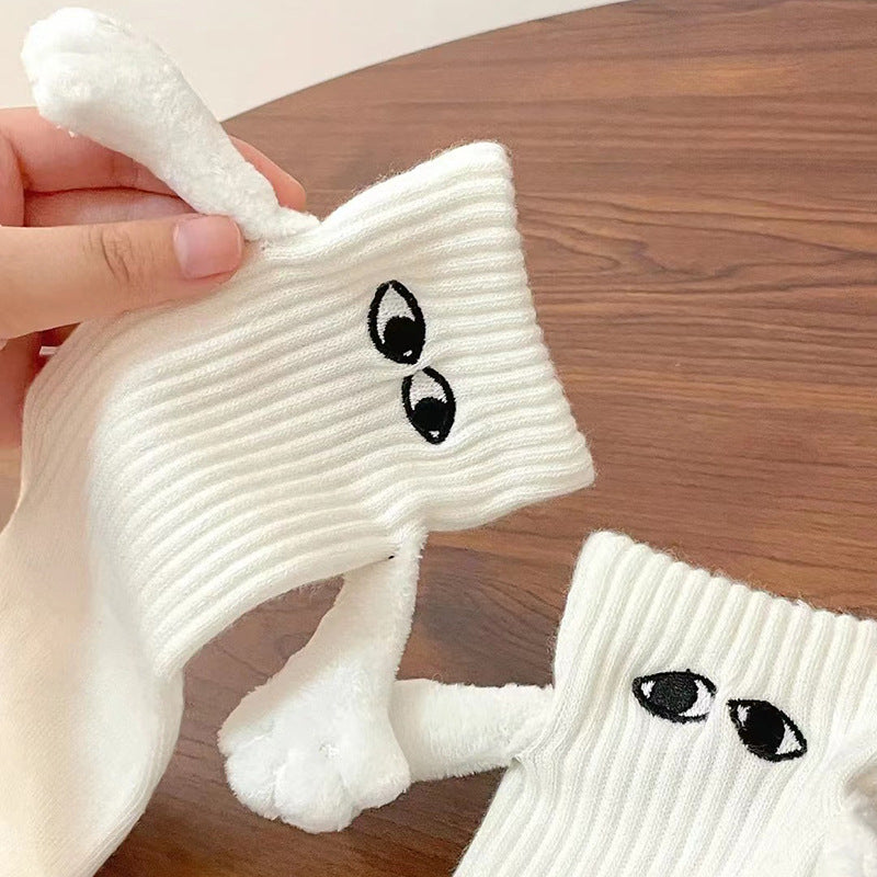 柔らかく、通気性と耐久性に優れた素材で作られた、カップルのためのハンドホールドソックス。カップルの絆と快適さを保つようデザインされており、ギフトや普段使いに最適です。
