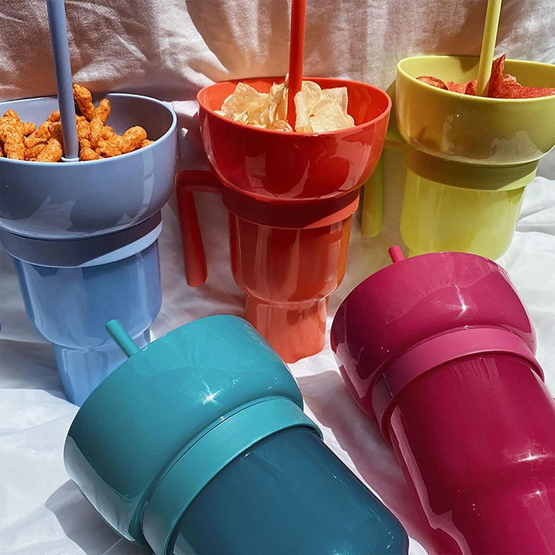 Välipalakuppi, joka on valmistettu kestävistä, myrkyttömästä materiaalista, roisketiivis muotoilu, täydellinen taaperoille ja lapsille nauttimaan välipaloja turvallisesti.
