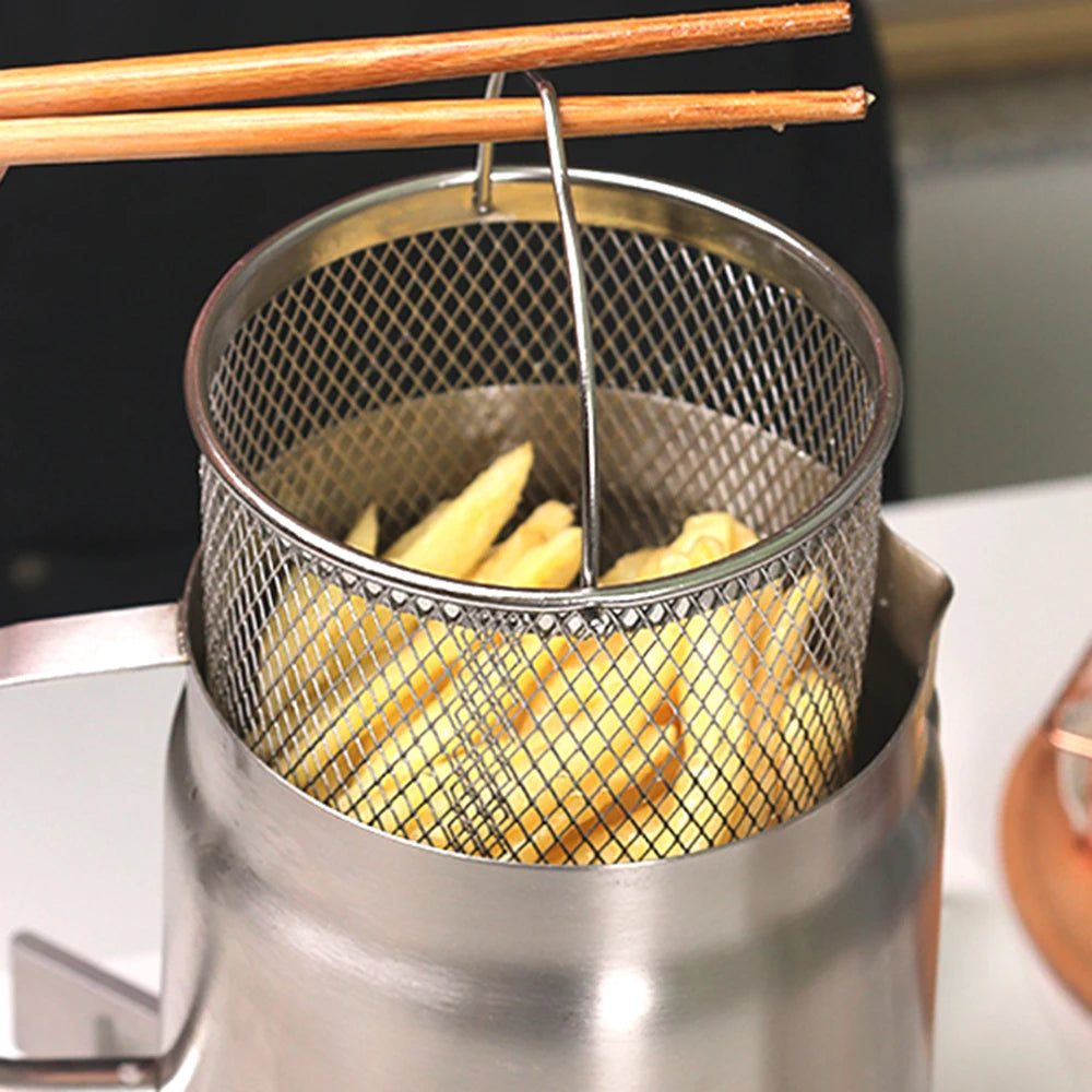 Edelstahl-Fritteuse mit Öl-Siebkorb und 2-Liter-Vorratsbehälter, multifunktionale Bratpfanne für die heimische Küche und Camping, Weiß