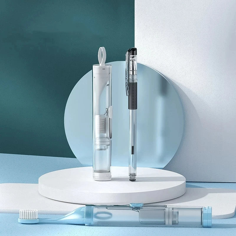 Escova de dentes portátil 3 em 1 que combina as funções de escovação, limpeza da língua e massagem gengival. É feita de materiais duráveis, compacta e fácil de transportar.
