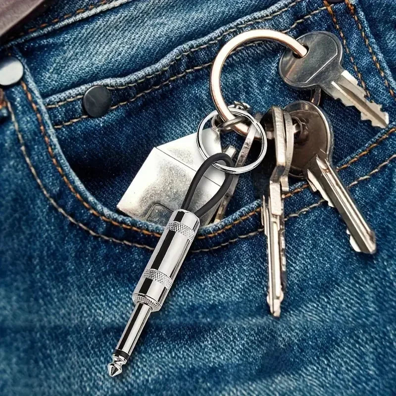 علاقة مفاتيح على شكل مقبس مضخم جيتار تثبت على الحائط مع 4 سلاسل مفاتيح على شكل قابس جيتار